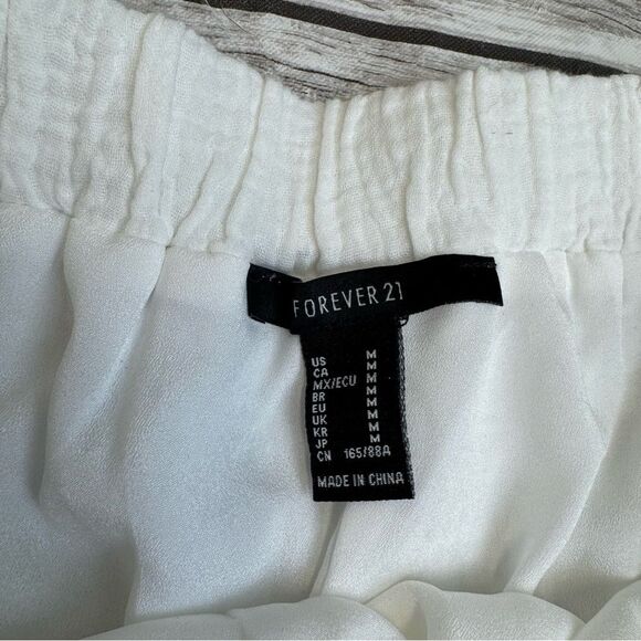 Forever 21 Women Lightweight Booty Shorts White M Med Medium Texture Lightweight - Picture 6 of 12